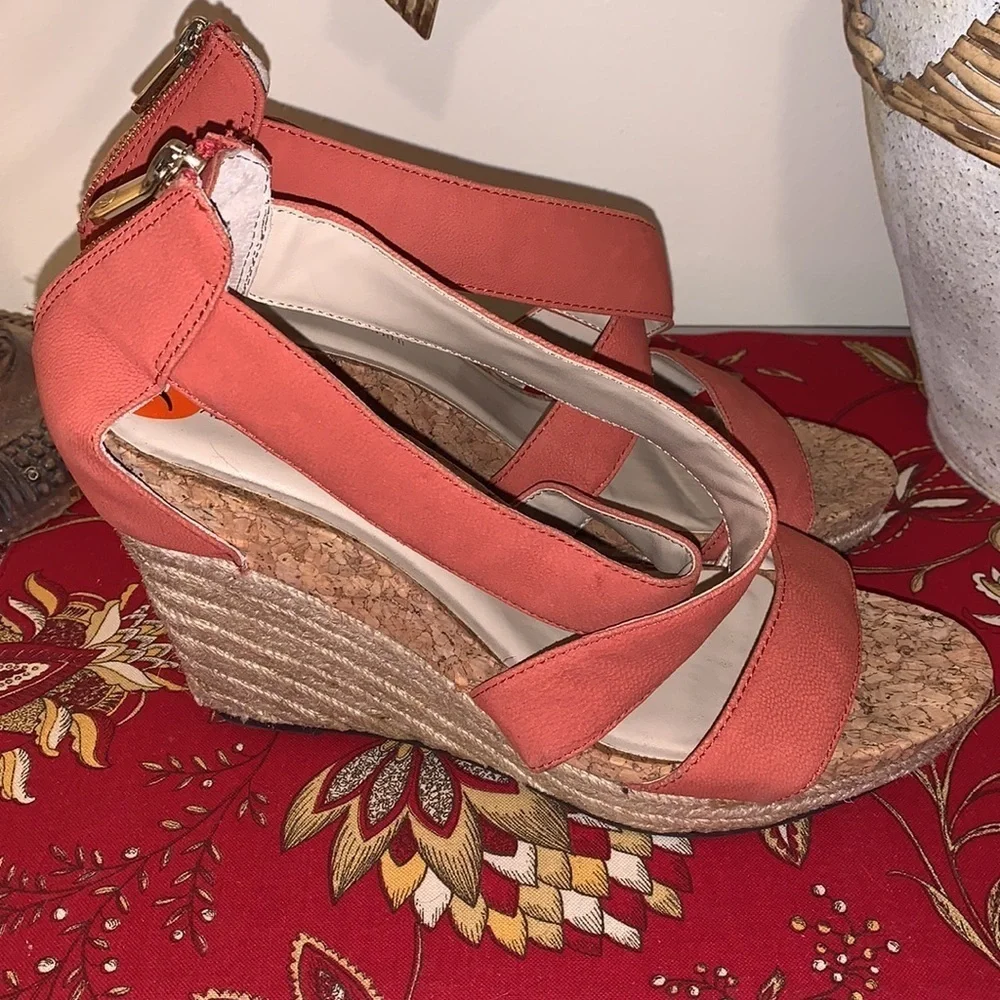 NWOT Adrienne Vittadini‎ Women’s Size 9.5 Wedges.